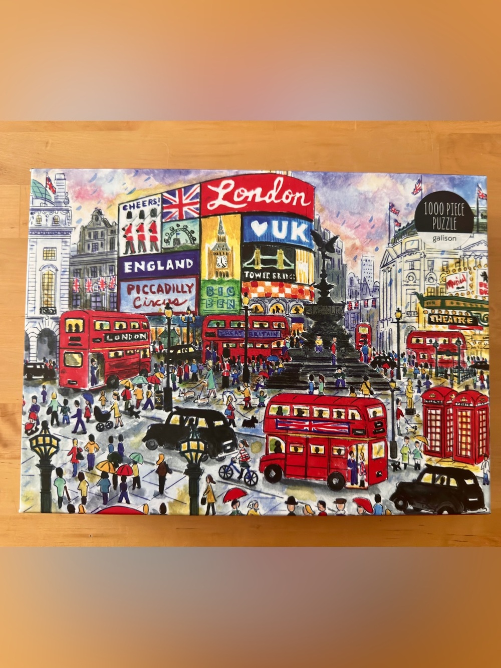 1000 piece London jigsaw puzzle by Galison